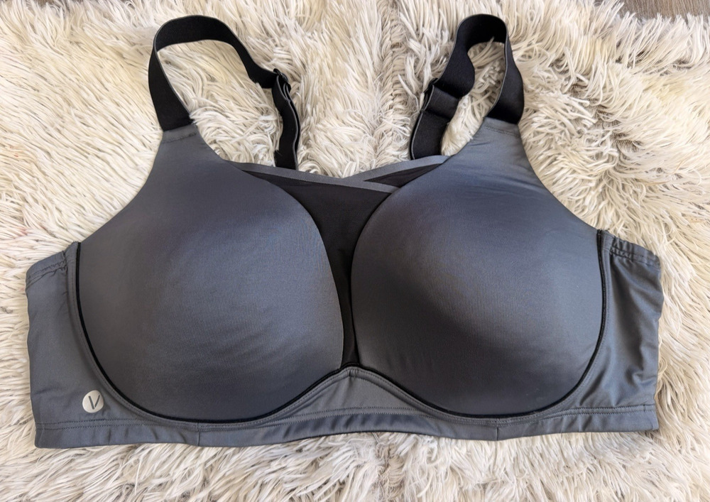 Women's Plus IVI Wireless Medium-Impact Wicking Sports Bra 42D Charcoal/Black